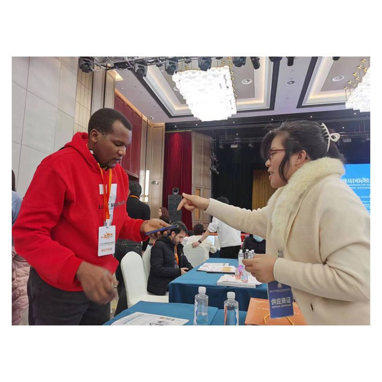 廣貿(mào)天下--與國(guó)外眾多客戶對(duì)接真空滾揉機(jī)系列設(shè)備(圖2) 廣貿(mào)天下--與國(guó)外眾多客戶對(duì)接真空滾揉機(jī)系列設(shè)備(圖2)